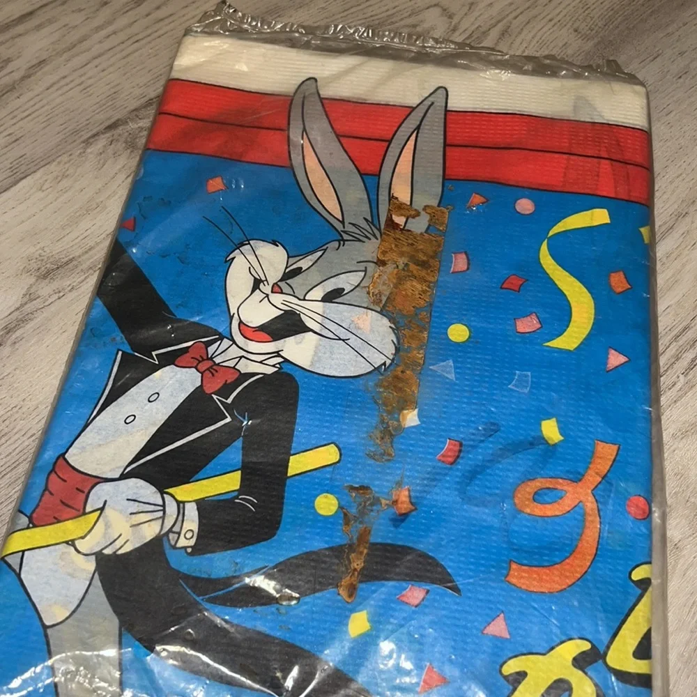 Vintage Unique Paper Tablecover 1989 Bugs Bunny Warner Brothers NWT